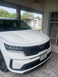 مطلوب اكسبدشن مراوس بسورنتو 22امريكي اللون ابيض رقم اربيل  07706013022...