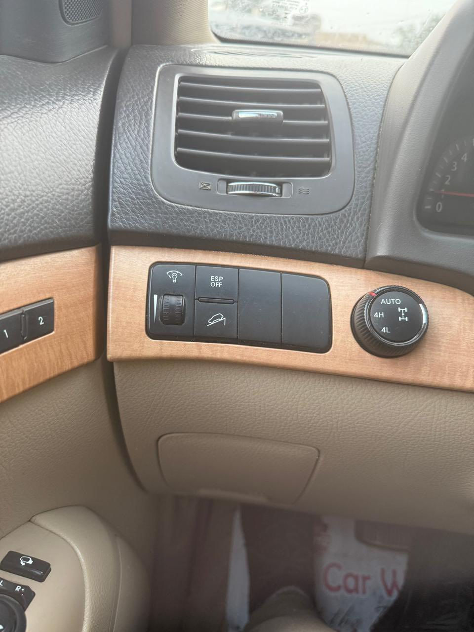 سلام عليكم كيا مهافي 2011 وارد خليجي سياره فول مواصفات 7 راكب 6 سلندر محرك 3600 رقم انكليزي بغداد سنويه لل 2029 بأسمي تحويل مباشر ماشيه 101 كم على ايدي مال بيت استخدام شخصي بصمه تشغيل +بصمه ابواب كشنات كهربائيه حساسات خلفيه زراكات اماميه 3 قطع تبريد تدفئه + كشنات تدفئه تبريد سستم ايرباكات 12 سماعه + دمام كامره خلفيه بلوتوث تحكم استيرن جهتين فور ويل + تو ويل +نظام ايكو + نظام مانع تزحلق + نظام صعود ونزول منحدرات مري شفط + مري قلاب عند الرجوع للبك+ اشارت بالمري + كشنات خزن+ثلاجه +ميموري تخم تايرات جدد باتري جديد حداديه كامله مكمله سياره متصرف عليهه ابد الله شاهد على ايدي مال جناي بيهه صبغ قبق الجنطه فقط بدون دواخل بدون معجون السياره كفاله عامه من كلشي مكاني بغداد البياع السعر 155 وبيهه مجال ***********
