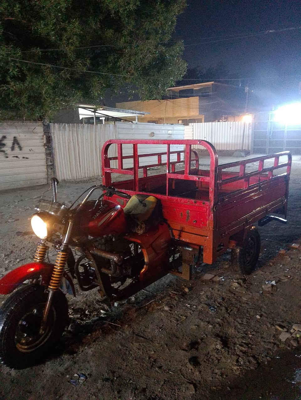 السلام عليكم ستوته دايوان اوبامه 2017 أوراق تعبانه كهربائيات شغاله مكينه حلوه السعر 550 العنوان بغداد حي العامل موبايل *********** مو شراي ليكسر بيهه تحياتي للجميع والشراي يتصل
