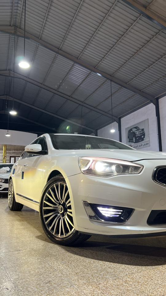 السلام عليكم
KIA.CADENZA.2014  ملكي داخل ابيض 
كادنزا 
الموديل: 2014
الصبغ: لايوجد صبغ 
المواصفات: 1/1 فول ملكي داخل ابيض 
1- لايت زنون متحرك مع الستيرن 
2-مقاعد تحكمات هيتر تدفئه وتبريد 
3-خمس بصمات 
4- برده خلفيه متحركه
5-شاشه حجم كبير كار بلادي 
6- منافذ شحن عدد 2 
7- هاندبريك بصمه 
8- تحكمات ستيرن 
9- مرايات قلاب وترحيب 
10-عداد ديجتل شاشه
11- محرك 3500 دوش خليجي
رقم اربيل الدولي الجديد السياره بأسمي ثاني يوم تحويل وسنويه جديده بعدها وبالعافيه على الياخذها
السعر/ 155 
اخوتي رجاءا السياره متتقارن بالتعبانات هاي كلش جديده ونضيفه ومامتعوبه صدر وحداديه بشرط هم 
للاستفسار/ *********** بي واتساب متواجد بي
