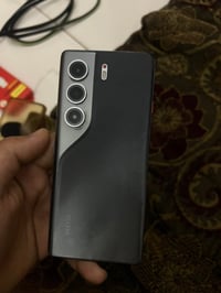 كامون ٤٠ برو 5G • شاشة مكسورة • القادسيه