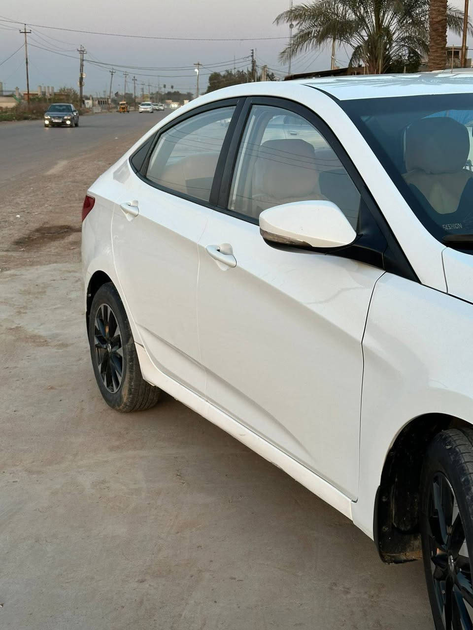 اكسنت 2018.          
فول نضافة 

السيارة ماشية 160الف 

وارد خليجي 

رقم سليمانية تريد وكالة او تحويل ثاني يوم 

السعر 107 بيها مجال بسيط. 

للاتصال ***********
