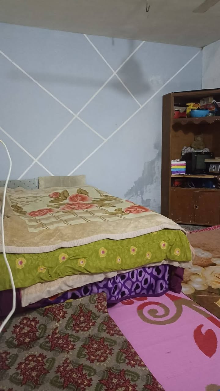 دار طابو صرف
دار،للبيع طابو ملك
بناء،قديم بس ينكسن بي
العنوان حي العسكري العابد
مساحه100متر،عكاده طابوق طابق واحد  على شارع تبليط  يتكون من طارمه وغرفه وصاله واستقبال ومطبخ وصححيات
السعر80قابل لتفاوض
للتواصل والاستفسار ارجو مراسلتنا واتساب  *********** 
نحيطكم علماً لانستقبل الاتصالات المباشرة راسلنا واتساب وتدلل
