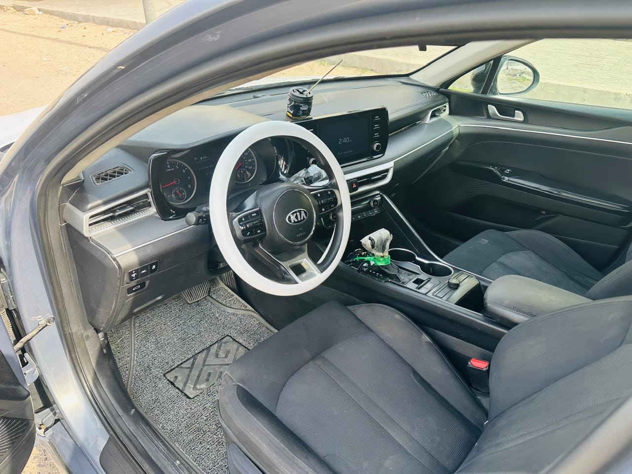 ‏سلام عليكم كيف فايف 2021 وارد أمريكي حادثه جاملق وبنيد 
‏سيارة فول مواصفات كاميرا دوارة حساس خلفي امامي رادار امامي تشغيل عن بعد تحكم ستيرن مثبت سرعة
‏كير ومكينة حلوات
‏رقم مثنى معوقين وحاضر للوكالة

‏مكان السيارة بصره سعر 123 سيارة حلوة جاهزة مجهزة العنوان بصره
***********
