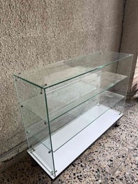 فاترينه زجاج • نظيفه جداً • ١٠٠×٣٨×١١٦سم