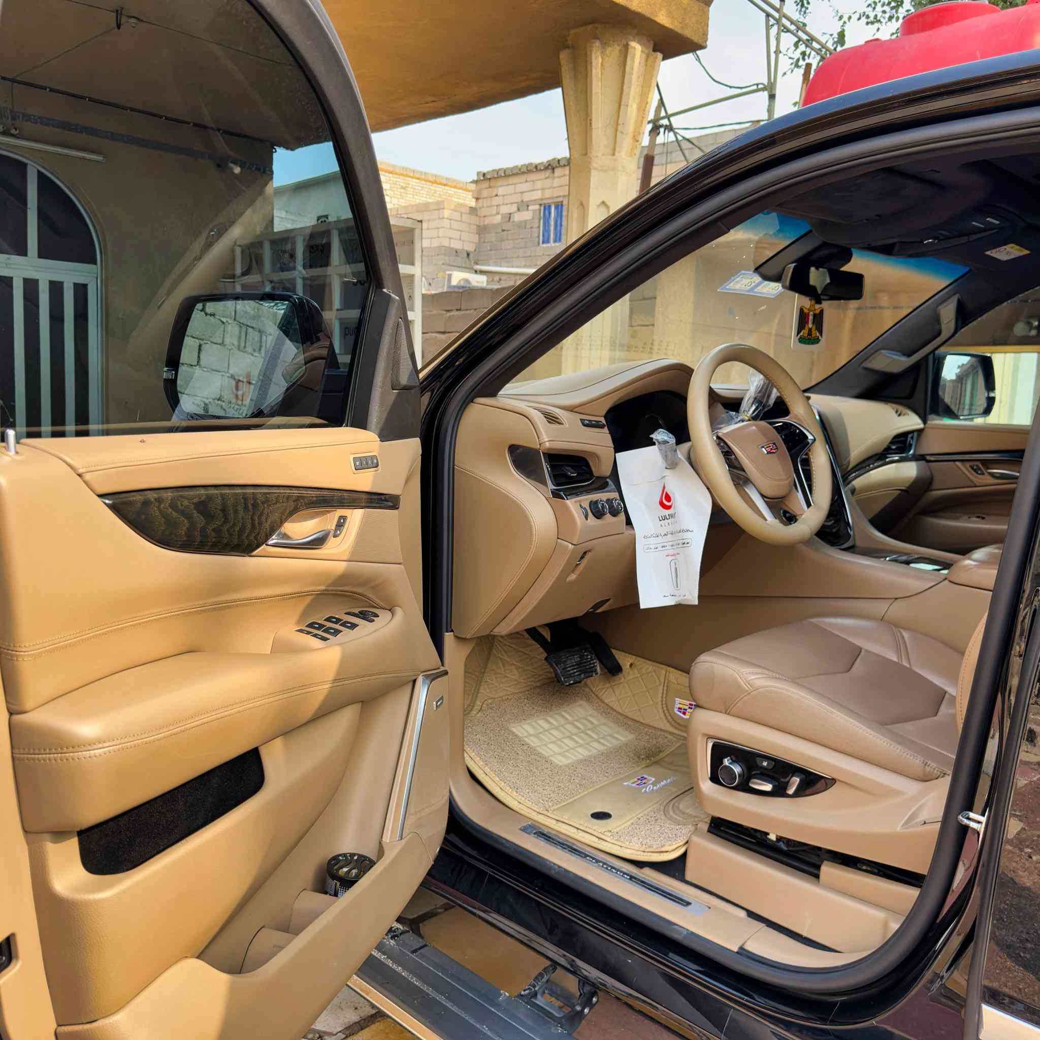 🌹 اللهم صل على محمد وآل محمد 🌹
نــــــوع السيــــارة : كديلاك _ إسكاليد _ بلاتنيوم 
المــــــــوديــــــل .2018 .
لـــون الســـــــيارة : أسود 
ألمسافة ألمقطوعة : 28الف كيلو متر .
عدد الاسطــــوانات : 8 سلندر .
حجـــم المحــــرك : 6200 CC .
نـــــاقل ألحــــركة : أوتوماتيك .
نــــوع ألـــــــوقود : بنزين .
ألـــــــــــــــــوارد : خليجي .
رقــــم اللوحــــــة : اربيل . 
المـــــــــقاعـــــد : جلد بيجي . 

ألمواصفـــــــــات : فول مواصفات ، فتحة سقف  ، بصمة تشغيل و بصمة ابواب ، نظام ترحيب ، صندوق كهرباء ، كاميرات عدد 5 والرؤية  360ْ ، كشن هزاز  ، شاشة كبيرة ، حساسات خلفية و امامية ، داتا شو لعرض معلومات القيادة على الجامة الامامية ، ميموري خزن كشن السائق ، كشنات كهرباء و مساج ، تدفئة وتبريد بالكشنات ، الصف الخلفي منفصل VIP ، شاشة ترفيه وسطية ، رادار امامي وجانبي وتحديد مسار وتنبيه الخروج من المسار ، قاصة ، عداد ديجيتال ، سايد بريك بصمة ، لايت اوتو وعدسات عدد 10 , لد نهاري ، كشافات ضباب امامية ، بگ لايت لد ، 7 راكب ، تبريد ثلاث قطعة ، يدات الابواب كروم مع لد ترحيب ، دوسات كهرباء ، مري كهرباء مع اشاير بألمري ، مري شفط ، تشغيل عن بعد، فور ويل درايف ، تدفئة المقود ، التحكم بدواسة السكليتر والمكابح كهربائياً ، تطعيم الداخل صاج ، شاحن تليفون وايرلس ، سستم صوتي نظام BOSE ، ويل كب كروم . 

 
للأتصــــــــــــــال : ***********
