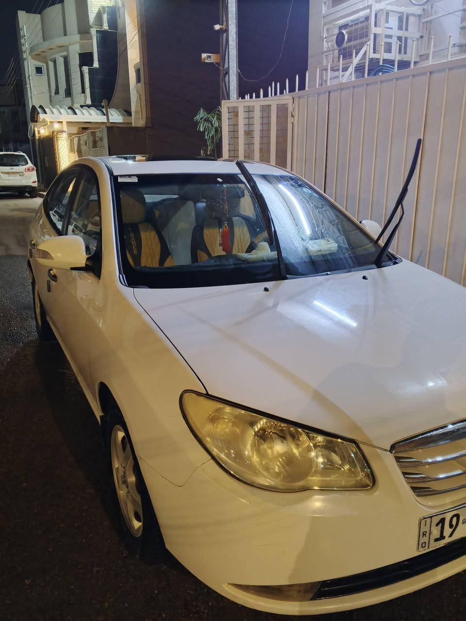 , سلام عليكم
النترا موديل 2011 للبيع 
رقم كربلاء بأسمي 
كفاله عده الدوسه محرك 1600
***********
