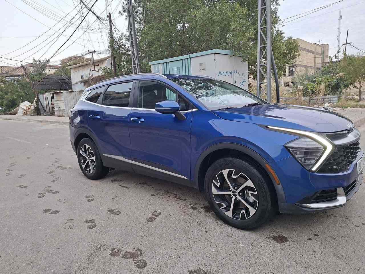 السلام عليكم ..
للبيع كيا سبورتج  امريكي موديل 2024  
رقم بغداد تحويل ثاني يوم ..
فول مواصفات عدا بانوراما ..محرك 2500  
حادثها في مقدمة البنيد (صور الحادث مرفقة بالمنشور)
مواصفات السيارة /
1_بصمة تشغيل عن بعد وابواب 
2_ كشنات جلد وكهرباء وتدفئة 
3_ شاشه دجتل +شاشه كبيرة تدعم نظام الأبل كار 
4_رادارات أماميه خلفيه جانبية 360  درجه
5_ قيادة ذاتيه /توقف ذاتي /داريف مود 
6_ اشاير بالمري 
7_فور ويل 
8_اوتو هولد 
9_ اوتو ستوب 
10_ كاميرا دوار + كاميرا 
11_ نظام نزول المنحدرات 
12_ سايد بريك بصمه 
13 _ مانع أنزلاق 
14_ لايت ليد ناصي عالي زنون + ليد نهاري 
15_ شاحن واير لس 
16_ حساسات أمامي +خلفي 
17_ تبريد قطعتين 
باقي المواصفات بالصور 
((السعر 205 ))
العنوان /بغداد 
رقم الهاتف / ***********
