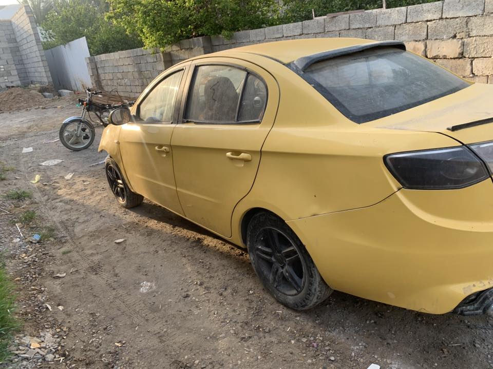 السلام عليكم شباب عندي فاو اولي ٢٠١٥ سياره خير من الله كير مكينه بلاد لا تبخير ولا تنقيص سياره نضيفه وحلوه تبريد شغال مابيه نقص اتكفلك مكينه وكير سياره سويت بيها حادث الله يجفيك شر بس الحادث ماوصل لا للشاصي ولا للمكينه جاملغ ضرر جهة سايق وجبت واحد بعدني مشاده مصبوغ وكامل لك ومازدات موجوده هم جبتلها نقصه دعاميه امامي وسمكره للبنيد وبدنه جوى جاملغ سحب بسيط شاصي مامتضرر ولا المكينه بيه شي شغاله فقط بنيد ودعاميه يرادلك شغاله وكامله فقط ذني نواقص ذكرتهن جاملغ جايبه مصبوغ وكامل نضيف ومازدات هم موجوده سياره رايده ب٣٠ مكاني بغداد   رجائا بدون كسران  والي يريد يراسل او يتصل ع واتساب مفتوح 
***********
