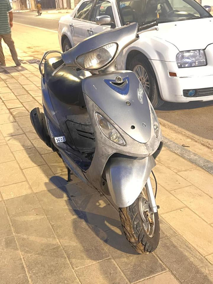 سلام وعليكم دراجه ماكس قجمه للبيع اشارة سلف هندر دبلات كلشي بيه شغال مناقصه شي بس خرز امامي مامفتوحه بس ولفات فقط الرقم ***********وتساب

السعر650وبيه مجال
