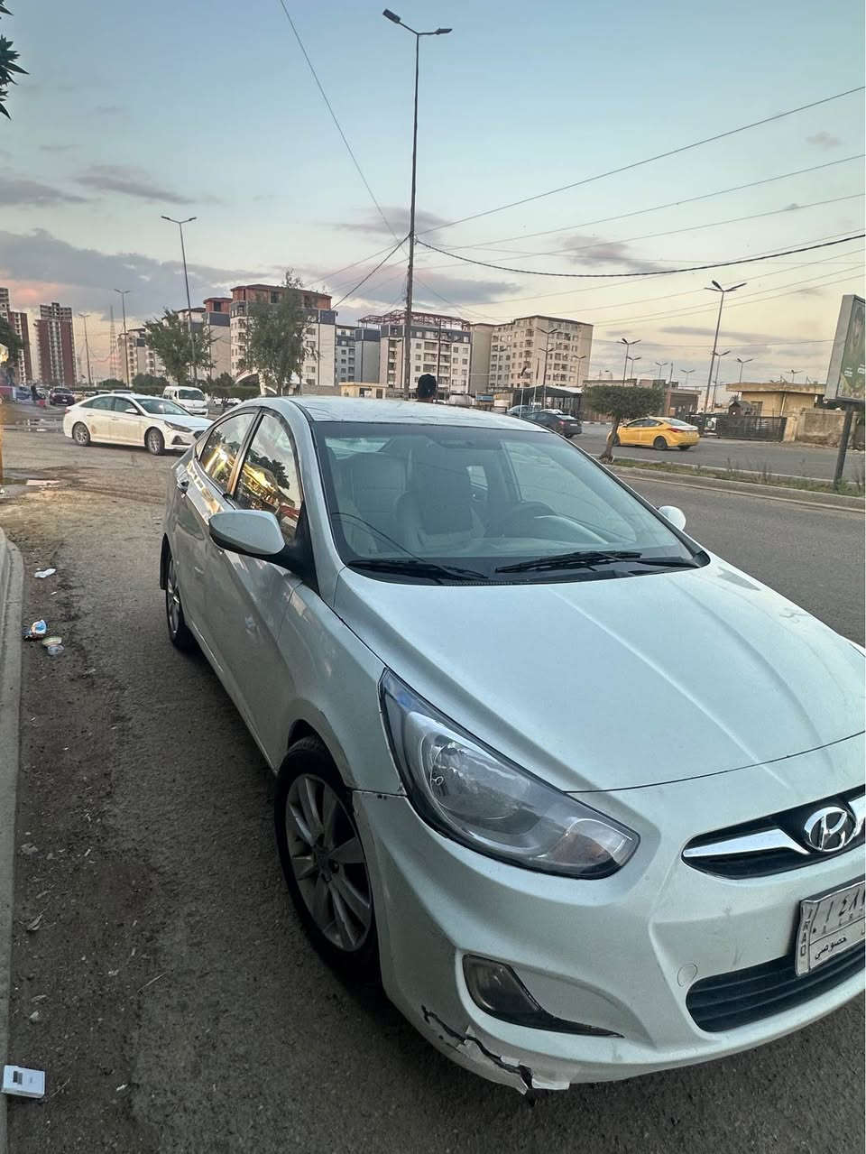 اكسنت للبيع 
موديل 2013
گير ومكينة كفالة محرك 1600 دوش 
تبريد ثلج صدر امامي خلفي جديد 
سيارة بيها گص جنطة وصبغ عام السعر 55 بغداد السيدية 
الرقم 
*********** بغداد, العراق
