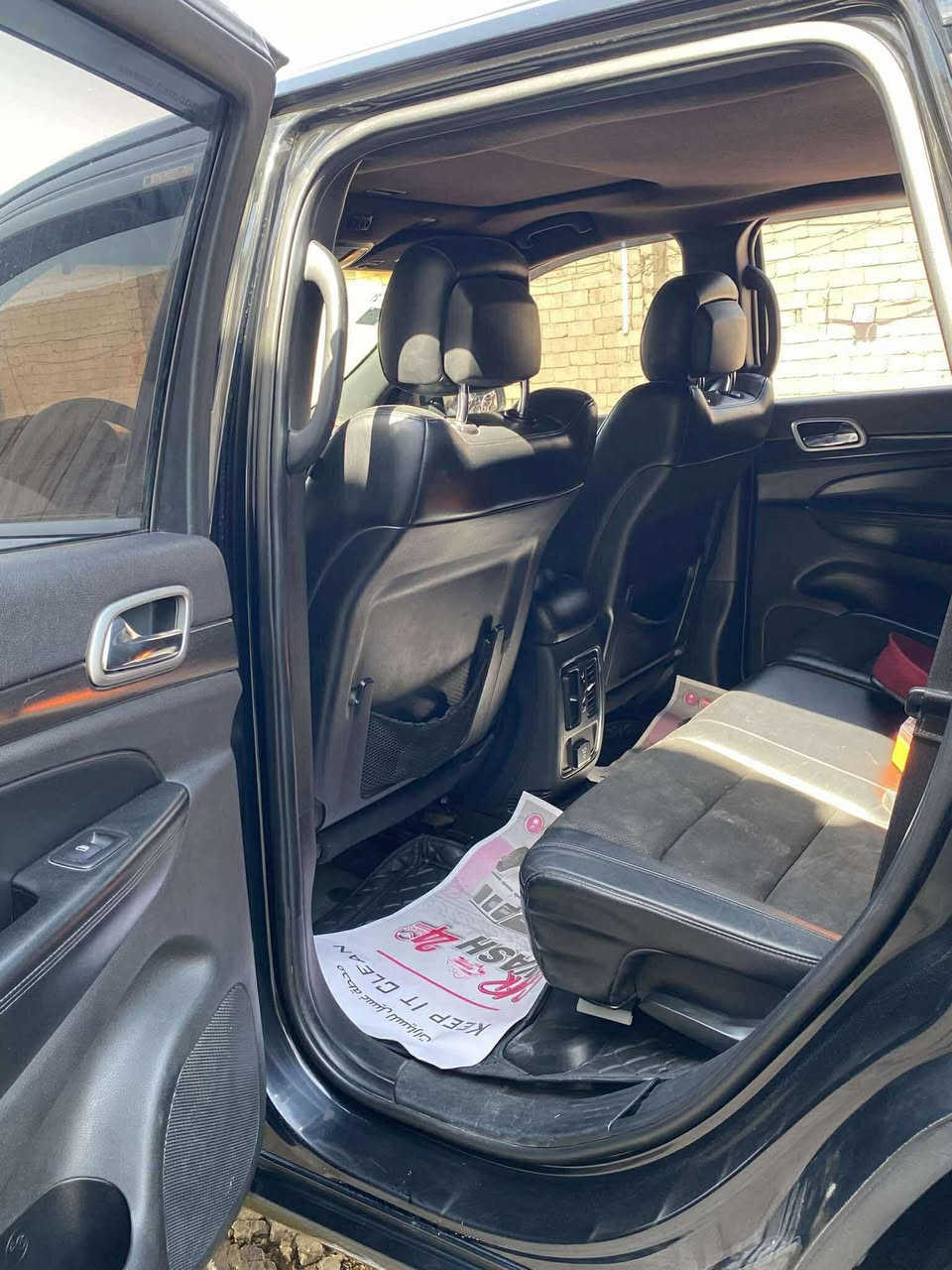 جيب ٢٠١٨ 
حادث بسيط جاملغ وبنيد بدون تبديل بدون دواخل 
للاستفسار الاتصال على رقم ‭***********‬
