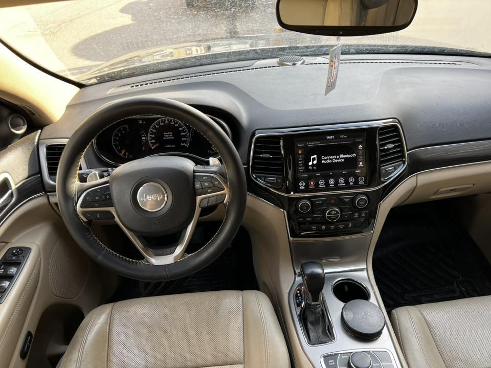 سلام عليكم
جيب ليمتد خليجي فول مواصفات موديل 2019 

السياره من هيه وزيرو بالشحن صار بيها ضرر بسيط بمقدمه القماره نصبغ شويه بيها مع تبديل الجامه الاماميه وشويه بارد يم الباب والبقيه مكفول من صبغ وتبديل وصورة السونار مع الصور السياره ع ايد وحده وكلشي ع البلادي ماملعوب بيها حتى العده وياها ماشيه 112Km 

رقم اربيل القديم باسم شركه يحتاج تبديل وبليعجبك تريد مداور تريد وكاله 

السعر 243$

***********
