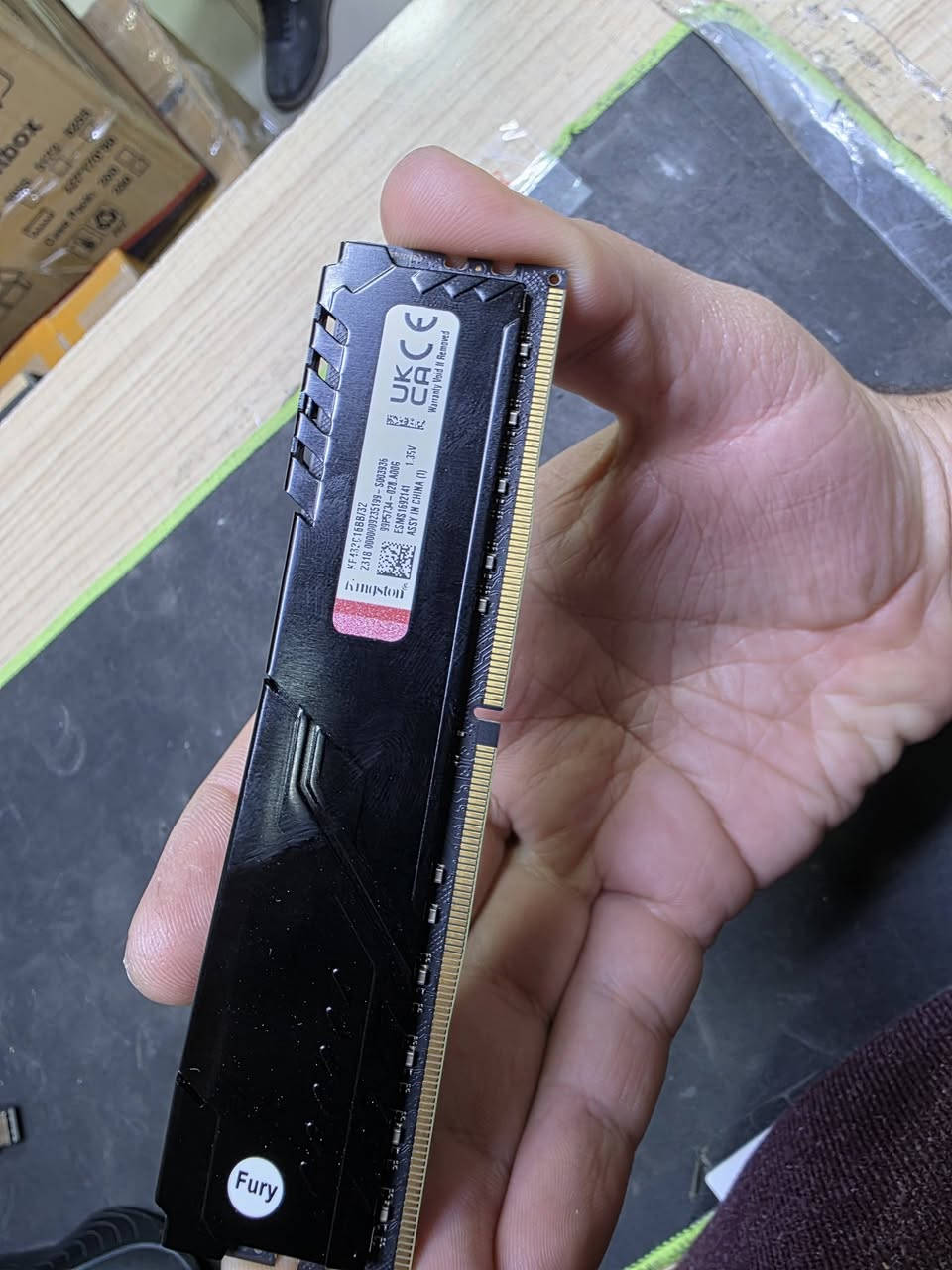 KINGSTON FURY DDR4
32GB 3200HZ
قطعة وحدة للبيع 190الف توصيل متوفر


**إذا كنت صاحب هذا الإعلان وتريد حذفه لأي سبب، رجاءا أرسل رسالة إلى الدعم الفني**