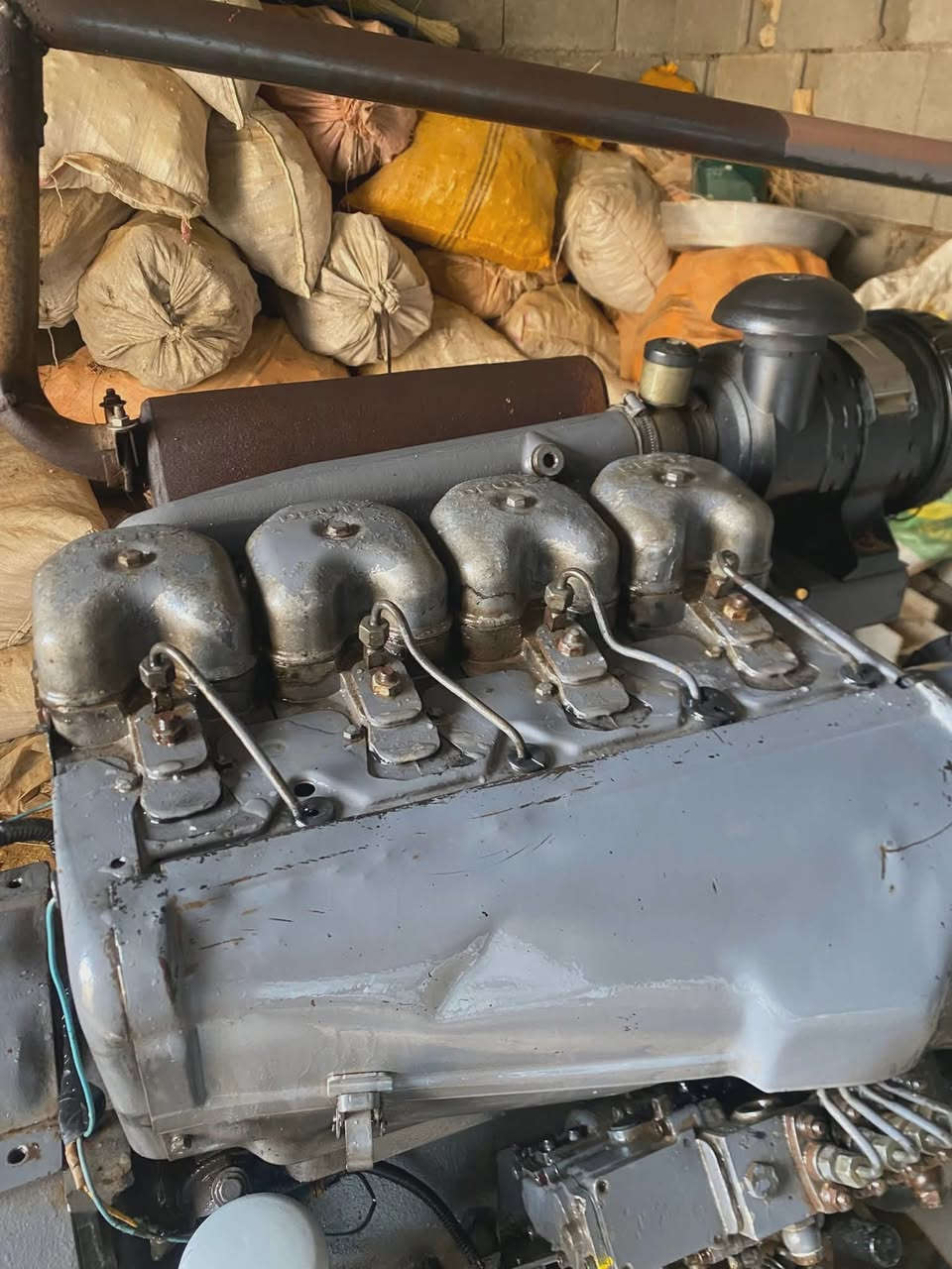 دويز 4 بستم نوزل حلواني الأماني جديد كلة شركة ما مبدل أي شيء بي
مولدة 30kw=37.5kvA 
تانكي الگاز بالشاصي ياخذ 150لتر 
سعر خاص مراسلة واتساب ***********
