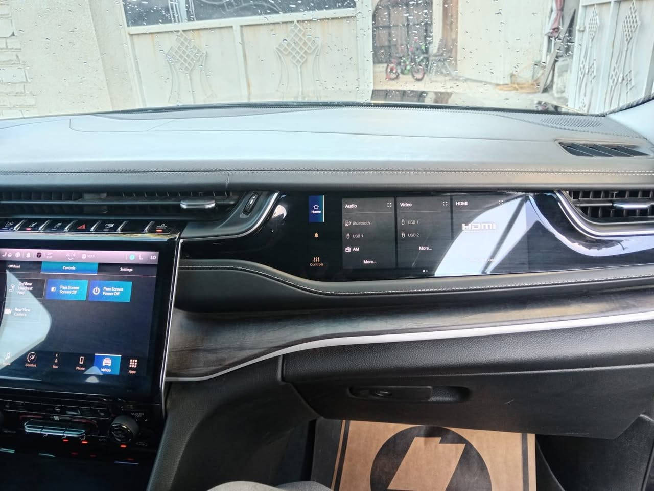 سلام وعليكم
جيب بلاك توب المتدد 2023
محرك 3.6
موصفات رادرات 360 درجه تحديد مسار نقط عمياء تنبه خروج من مسار ثلاث شاشات تبريد ثلاثة قطع كشنات جلد تحكيم ميموري
كشنات منفصله vib وبعد بيه موصفات 
صور حادث مرفقه بلمنشور بدون لغد بدون شاصي بدون يرباك كفاله 
رقم بغداد جديد سعر 288وبيه مجال 
مكاني بغداد العامرية *********** بغداد, العراق
