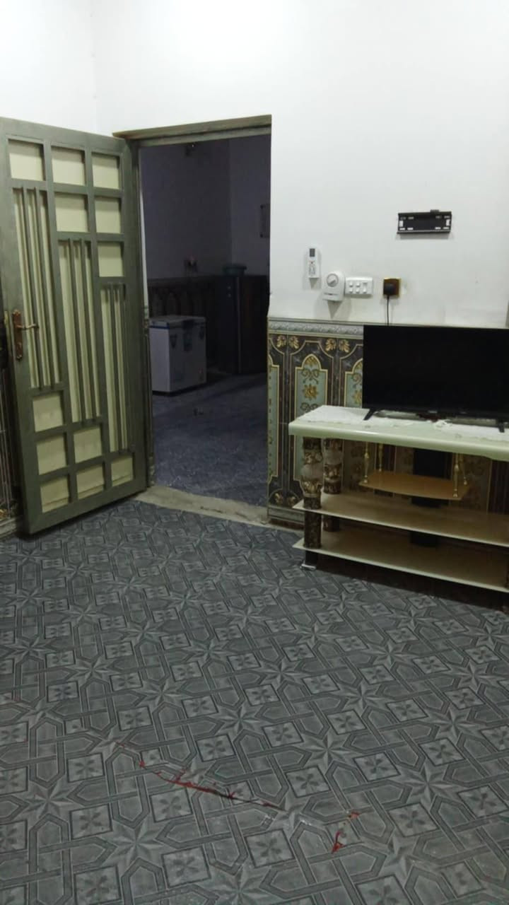 🌺اللهم صل على محمد وال محمد🌺

#دار سكن في حي الزهور خلف محطة البنزين خانة

#المساحة 125 متر طابقين بناء حديث 

غرفتين وصالة وبراني ومطبخ وصحيات داخلية وخارجية 
والثاني غرفة وصالة وصحيات 

#السعر 120 

#ملاحظة العقار مطلوب 15 مليون للاسكان من ضمن السعر  الكلي

للاستفسار اكثر عن موقع العقار الاتصال على الارقام التالية او مراجعة مكتب عقارات المختار شارع زمزم قرب حسينية السيدة زينب عليها السلام مجاور عمارة ابو بسيم 

*********** يوجد واتساب 
*********** يوجد واتساب
