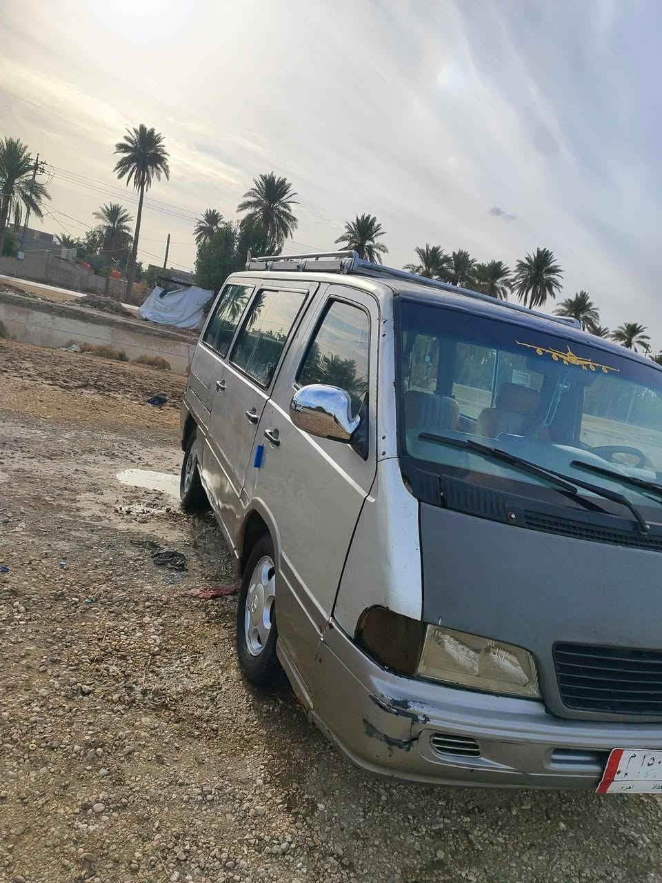 السلام عليكم للبيع سياره ستانه موديل 96سياره بلاديه السعر 50او بيها مجال ***********
