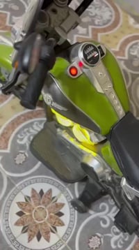 دراجه شحن للبيع الاتصال على ٠٧٧١٥٧٣٥٥٧٧