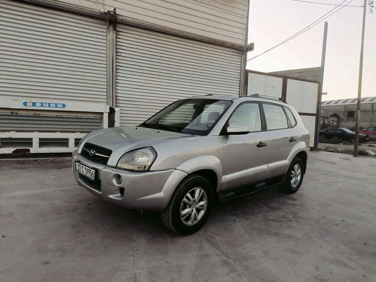 سلام عليكم توسان موديل ٢٠٠٩ خليجي مكفولة سنويه ٣٠ مكينه ٢٠٠٠ سعر ١٢٠ وبيه مجال قليل هذه رقمي *********** مكان سياره بل قاسم
