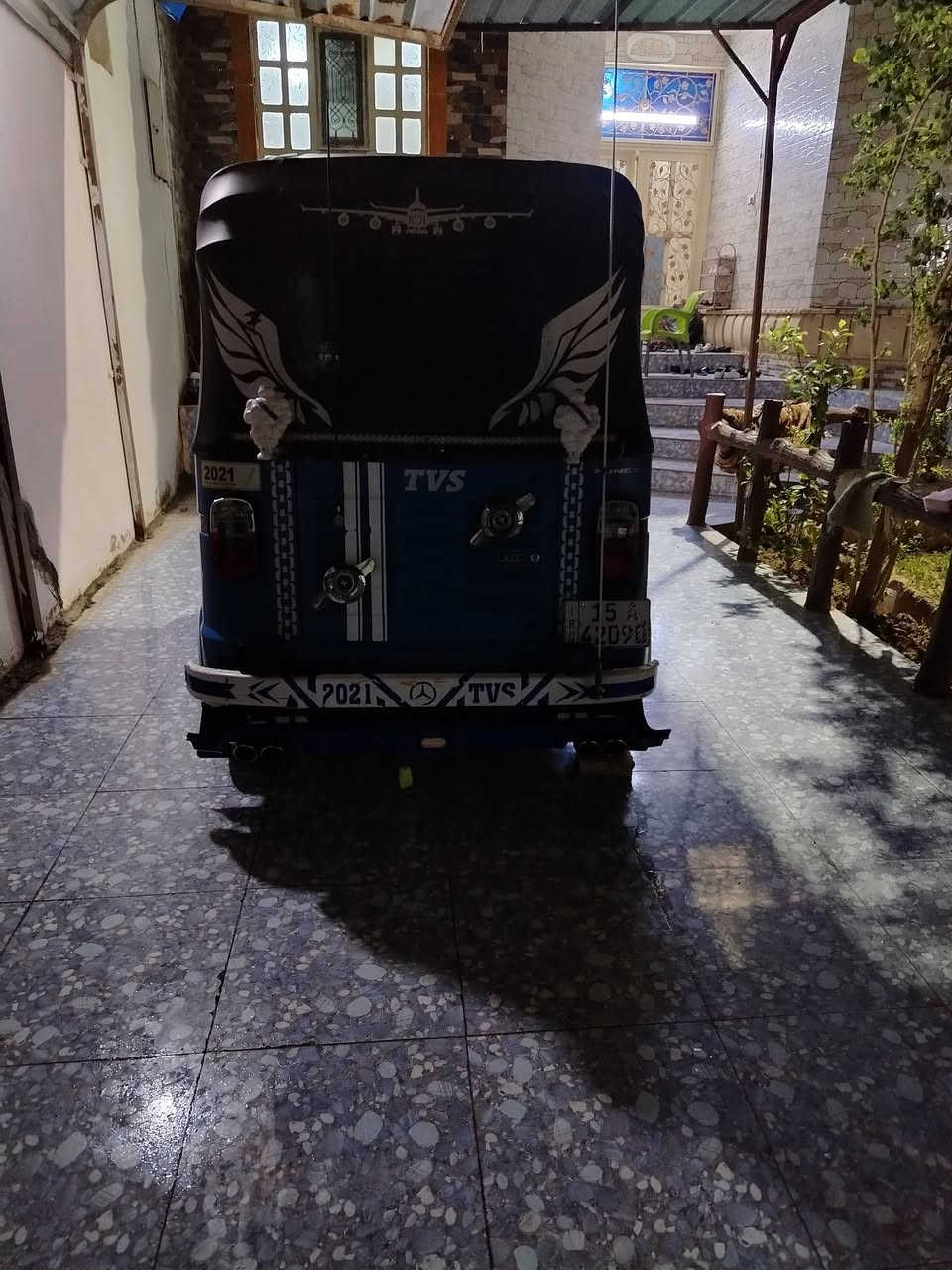 تكتك للبيع موديل 20 جاهزه كماليات وغرفه وكهربائيات ورقم نكليزي ربع متصرف عليها كبل للشارع السعر المطلوب 6500مليون لتواصل خاص او علئ ***********
