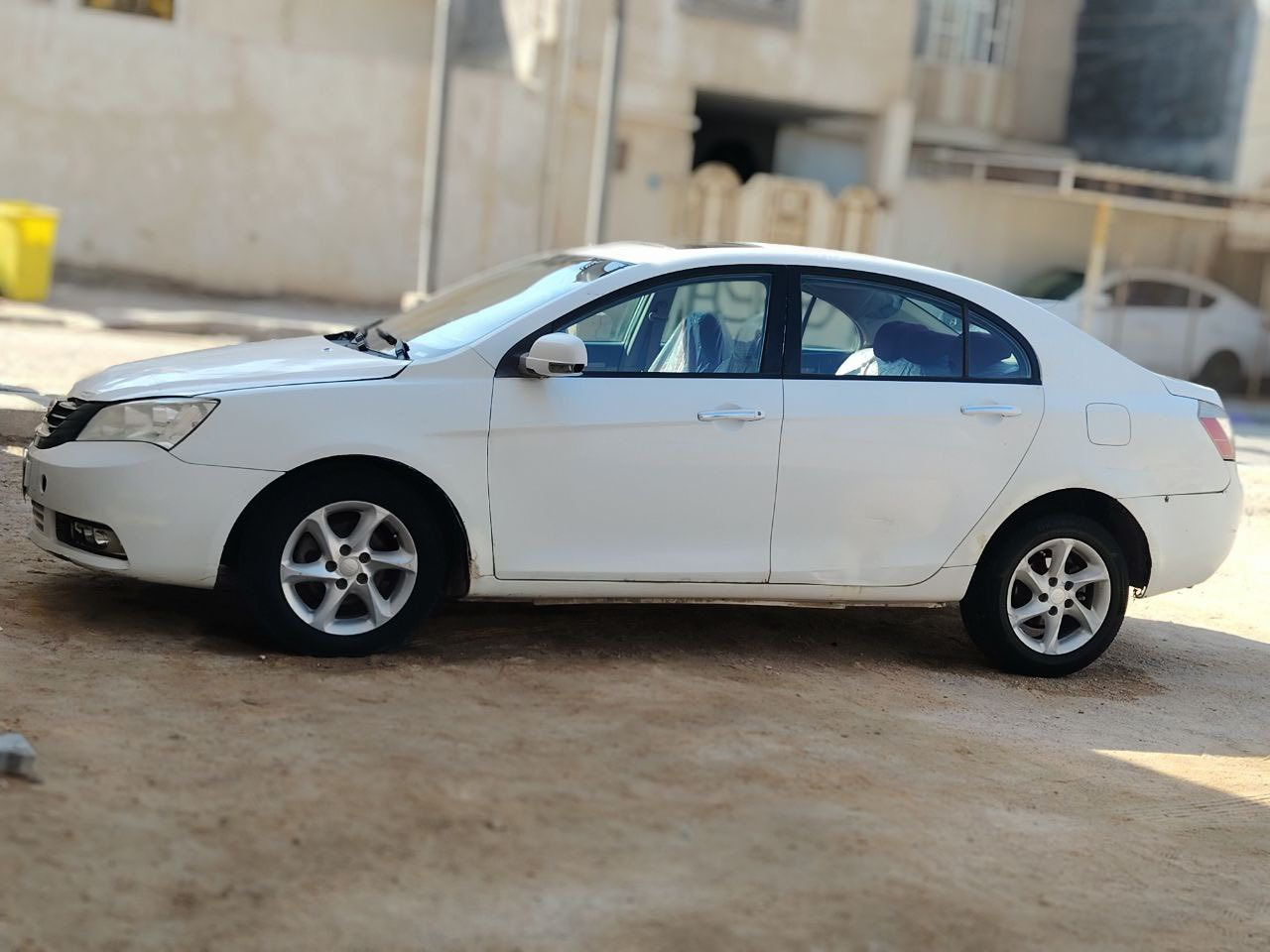 السلام عليكم جيلي ام كراند مديل2013 كير ومكينه بلادي ما محور تبريد تدفئة شغال مكفوله من ضربه رقم بصرة راعيه يريد تحويل منضومه زنون سعر 42 وبيه مجال بسيط مكاني بصرة اربع شوارع رقم ***********
