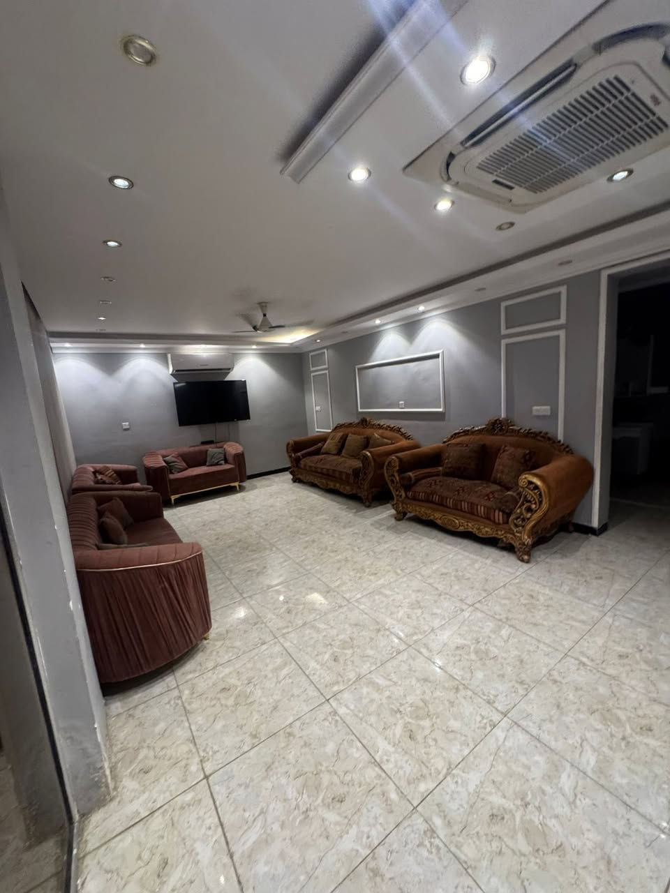 متوفر حجز ليله رأس السنه🎅🏼🎅🏼🧑🏻‍🎄
مزرعه فلوريا
بغداد- ابوغريب - قرب جسر الزيتون
***********
موثوقه بتطبيق اجرلي- Ajirly لتأجير المزارع السياحية
