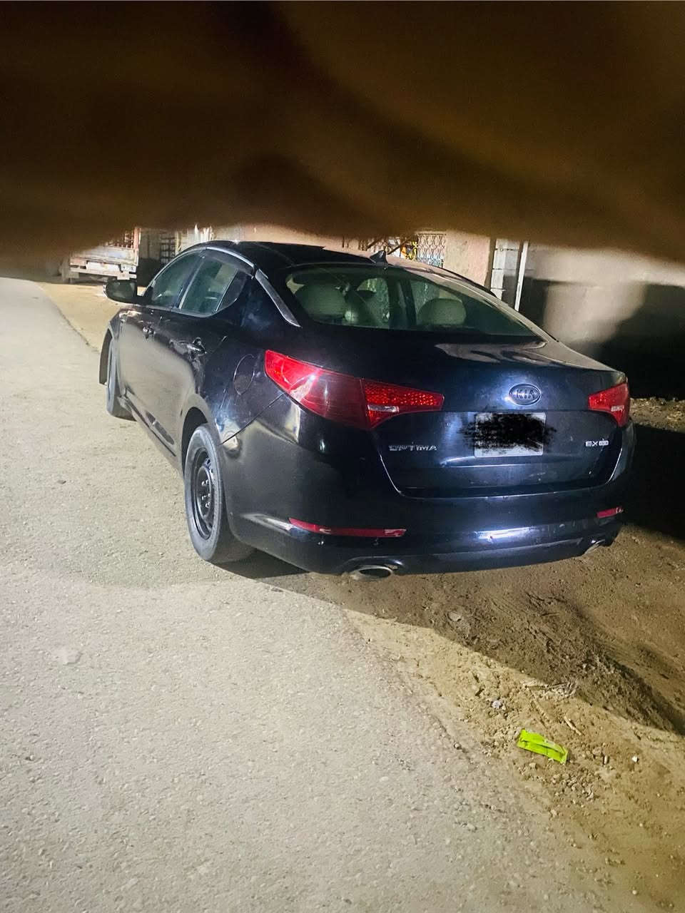 السلام عليكم  سيارة بيه حرك  على وضعها للبيع اوبتما 2013امريكي  سيارة فول مواصفات أعلى فئه بصمه بانوراما كشنات جلد  رقم ذي قار  سنويه 2030  تحويل ثاني يوم سيارة بيه حرك ابيع على وضعيته سيارة اتصل على رقم ***********
