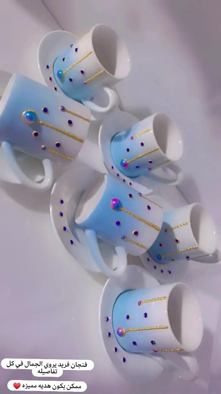 كل قطعة مصنوعة يدويًا بعناية وتفاصيل صغيرة تخليها مميزة ومختلفة…
ألوان ثابتة ✨
رسم دقيق 🎨
وشغل مرتب يليق بالهدايا والمناسبات
سيت كوب 25
سيت ستكاين 30
يتوفر توصيل ***********
