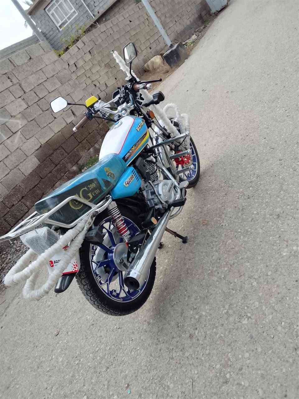 سلام عليكم دراجه سيفان للبيع مكفوله كفاله عامه مكاني ديالى كنعان الرقم ***********
