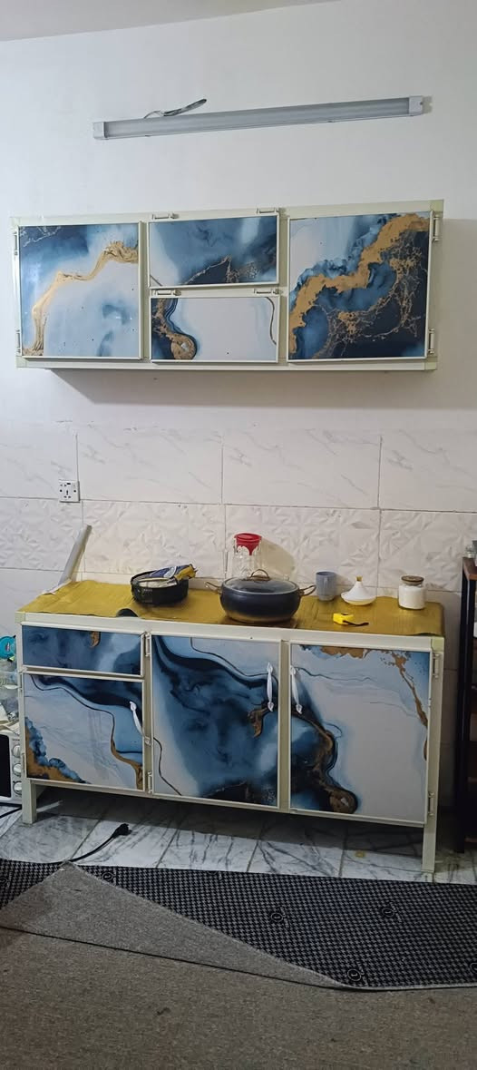 اغراض بيت جدا نظيفه للبيع لغرض السفر 
- ثلاجة ماركة بيكو تركي كبيره /  250 الف
-غسالة LG اوتماتيك 12 نظام غسيل / 230 الف
-طباخ وفرن 5 عيون  تركي / 220 الف
-براد ماء كبير   / 60 الف
- كاونتر متر ونص 3 قطع / 155 الف 
- قنينة غاز مليانه / 70 الف 
-صوبة كهربائية / 35 الف 

العنوان حي العدل  / ***********
