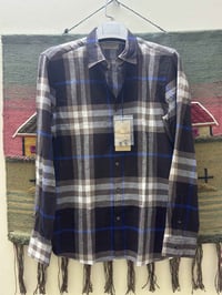 قميص • بربري • مقاس L