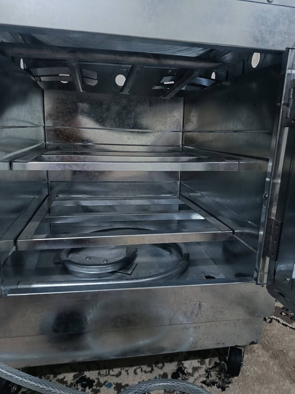 فرنی غاز بوفروشتن بەکارنەهاتوە لوکە نرخ45


**إذا كنت صاحب هذا الإعلان وتريد حذفه لأي سبب، رجاءا أرسل رسالة إلى الدعم الفني**