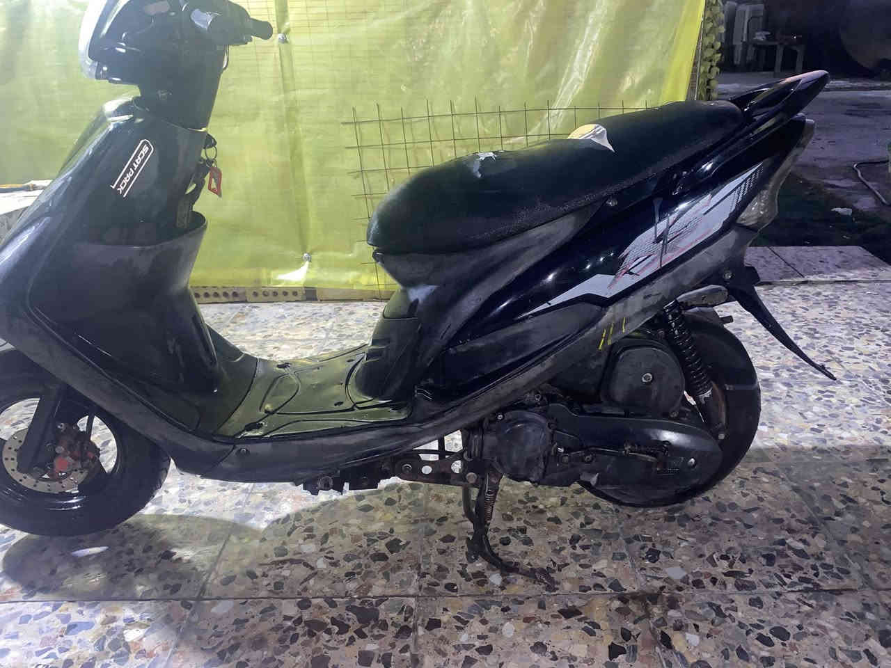 ماكس عدلة مكية بلاد ممفتوحة   كفالة من كلشي
كفرات اصلية كهربائيات بلاد كلهة شغالة 

سواد املح 

نكرة سلف 

كابريتر سلف كهربايات كلهة شغالة وكالة 

صالنصة ملحة 

نقصهة بريك امامي مابي دسكات وستان صفح 
سعر 775 وبيهة مجال 
***********
