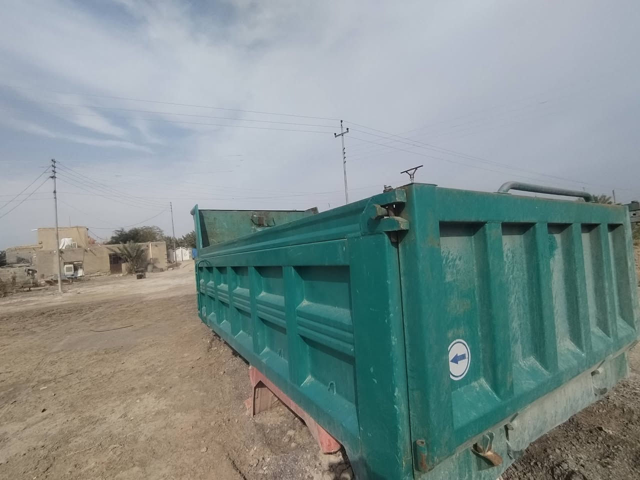 سلام عليكم بدي جديد تفصال مكفول كامل للستفسار
***********
