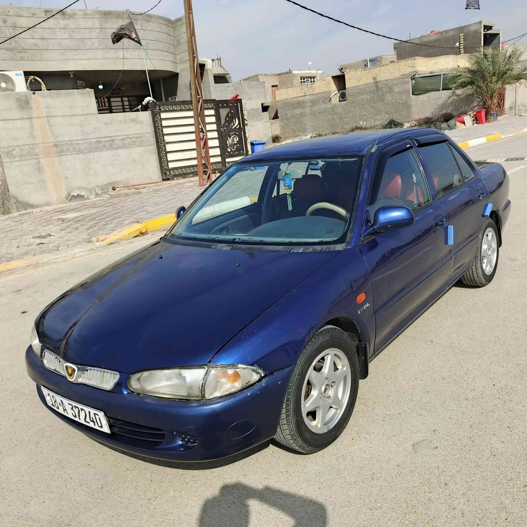 السلام عليكم بروتون  موديل 2005
كير اوتماتيك ... كير مكينه خير من الله تبريد تدفئه شغلات 

السياره مكفوله بدون ضربه بدون حادث مرشوشه كلير فقط 

رقم بابل نكليزي تحويل ثاني يوم باي مكان يعجبك 

تايرات صدر خلفي امامي خير من الله كابريته جديده مبدله 

السياره مال جناي ومتعوب عليه وترايه كلش حلو كلشي موضوح بل فيديو موجود بصور 

مكانه واسط الزبيديه. 

سعر 49 وبيه مجال حك الجيه فقط 
***********
***********
