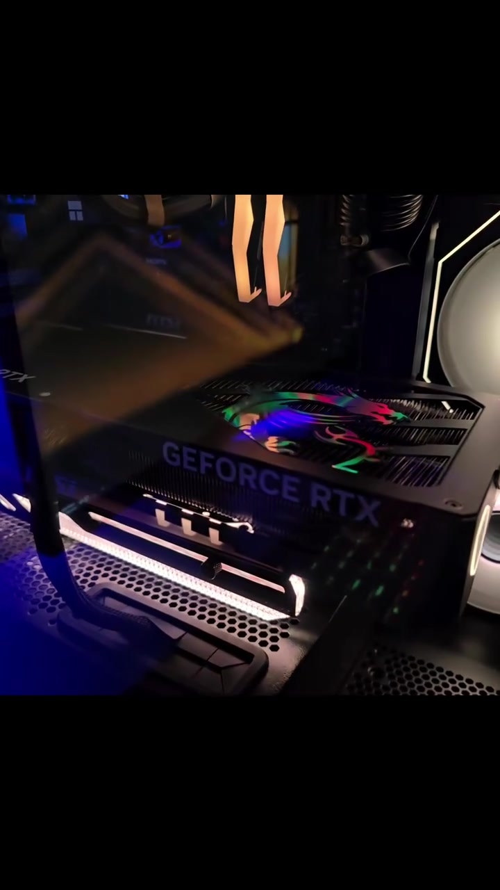 🔹 تجميعة PC كاملة للبيع 🔹

🖥 مواصفات الجهاز:

- GPU: MSI RTX 5070 Gaming Trio OC (3 Fans)
- CPU: AMD Ryzen 5 7600
- Motherboard: MSI B650-S WiFi
- RAM: T-Force 32GB DDR5 6000MHz
- SSD: WD 1TB Gen4 M.2 NVMe
- PSU: FSP VITA GM 750W 80+ Gold Full Modular PCIe 5.1
- Cooler: Thermalright 360mm Liquid Cooler
- Case: SAMA SV1 Black

✅ التجميعة بحالة ممتازة ونظافة الجديد.
✅ الاستخدام لفترة قصيرة لا تتجاوز عدة أشهر.
✅ جميع كارتونات القطع وملحقاتها متوفرة.
✅ جميع القطع ما زالت ضمن فترة الضمان.

سبب البيع: عدم التفرغ للاستخدام.

💰 سعر التجميعة: 2,650,000 دينار عراقي.

ابيع الكيس كامل ما ابيع قطع منفصلة

🔹 تتوفر بقية قطع السيت أب للبيع بشكل منفصل:

- ⚡ UPS: Falcon Online 1KV — 120,000 د.ع
- 🖥 Monitor: Gigabyte M27Q 27" 2K IPS 170Hz — 250,000 د.ع
- 🖱 Mouse: Gravastar M1 Pro — 100,000 د.ع
- ⌨ Keyboard: Aula F75 Pro — 50,000 د.ع
- ⚡ UPS ثاني: High Power 2000 — 85,000 د.ع

📍 الموقع: ديالى / بعقوبة
🚚 لا يوجد توصيل.
📞 للتواصل عبر الاتصال أو واتساب:
***********
