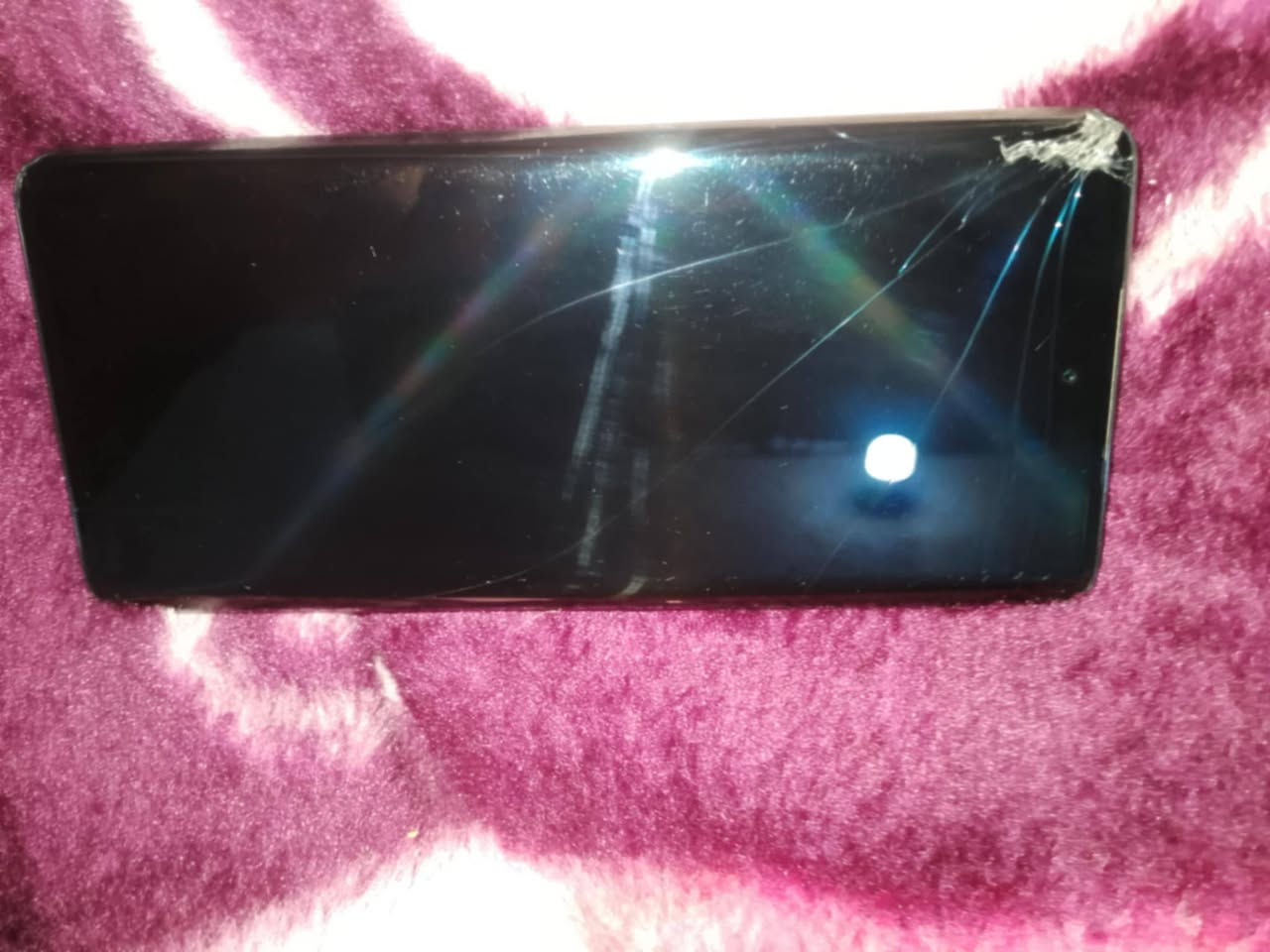 هونر X9b 
ذاكره 256 / العشوائيه 12
ببجي 60 فريم 
جهاز مكفول كفاله فقط الكسر الي بالشاشه
مامأثر عل لمس
سعره 180 وبي محال بسيط
متواجد خاص


**إذا كنت صاحب هذا الإعلان وتريد حذفه لأي سبب، رجاءا أرسل رسالة إلى الدعم الفني**