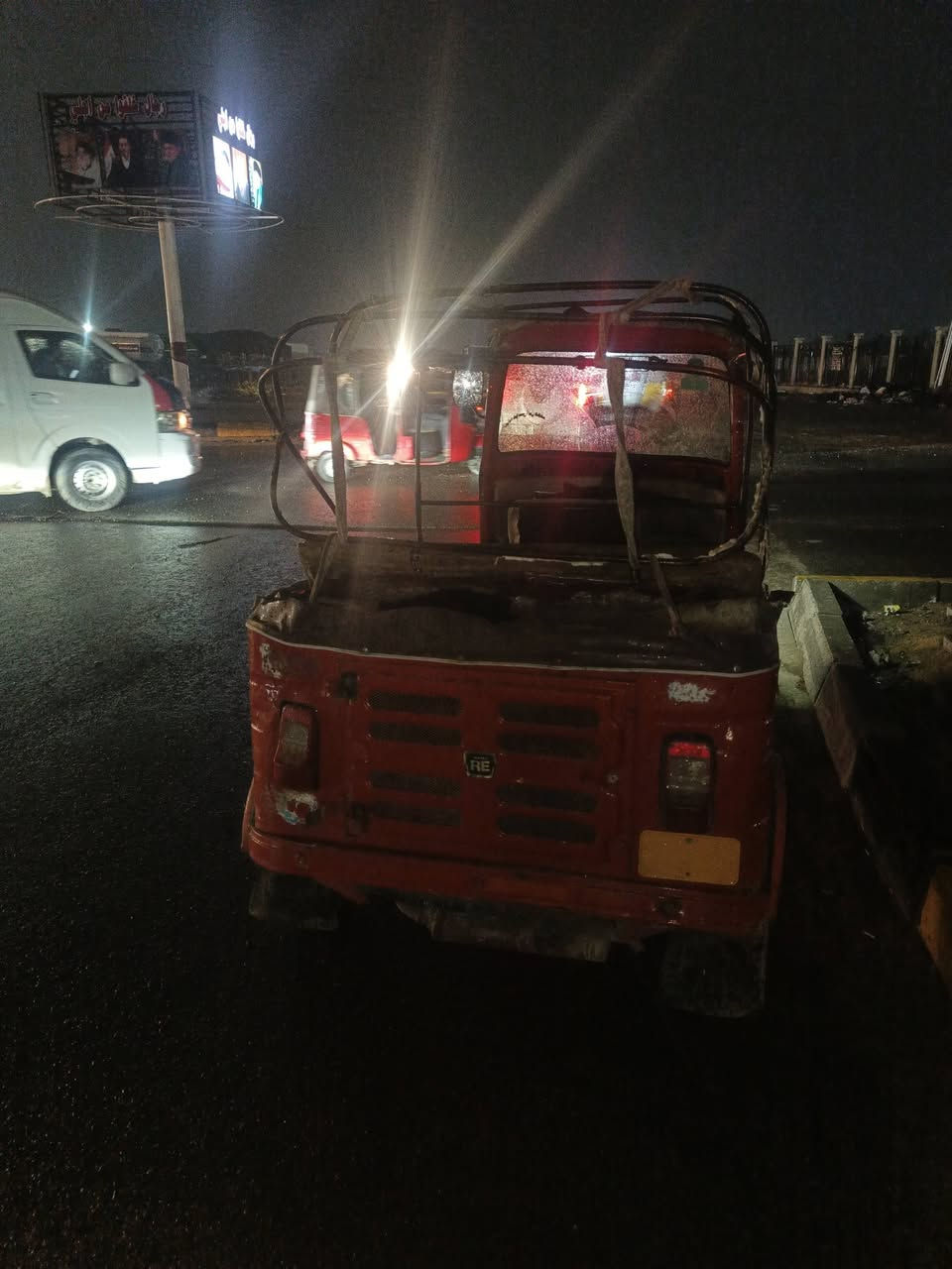 سلام عليكم تكتك موديل ١٨شهر٧تكتك خير من الله كبل لشارع سعره ٣٢٠٠او بيه مجال تكتك مكينته  بجيس تكتك كل نقص ماعز بس جادر مكاني بغداد مدينت صدر الحميديه ***********
