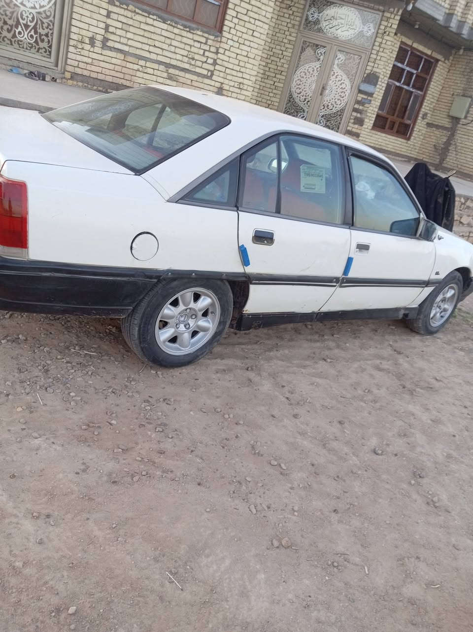 سلام عليكم اوبل اوميكا موديل 91 كير اوتوماتيك محرك كير بشرط محرك مجفت جديد  سنويه لل 2031 تحويل  ثاني يوم  مشروع وطني  سعر 28وبي مجال مكان الانبار  ***********
