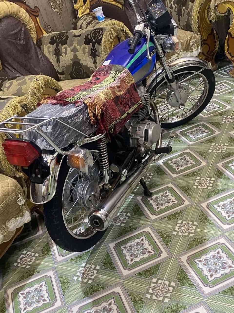 سلام عليكم شباب دراجه نامه موديل 2021 مكينه وشاصي كله21 اوراق أصولي مو سكنر دراجه نضيفه صنطه جانت مضمومه الشراي يتصل أو يراسل بي خير ويدلل***********
