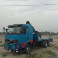 للبيع فالفو 2003 كرين 10 طن تخم تاير للاستفسار 07735402947