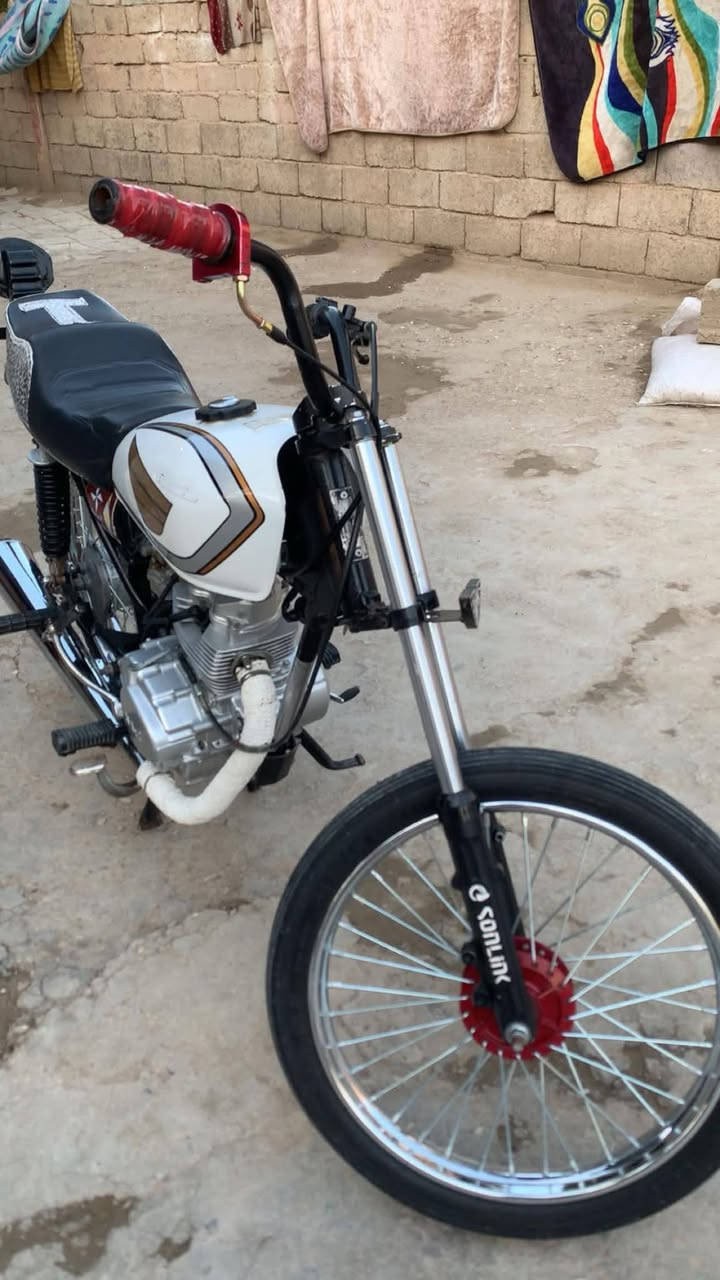 🫡السلام عليكم 🏍️دراجه✈️ للبيع تعمير 25 والشاصي 16 أصولي الدراجه نضيفه كلش رجاااا المايشتري لايدخلي 🚨📞‏‪***********‬‏ اتصل وتدلل الماسنجر مقفول 💰🫥 شوفت عينك النضافه 💸 تجي تركب وتروح مرتاح 🫂 مكاني واسط الصويره اني واحد كوكب 👌
