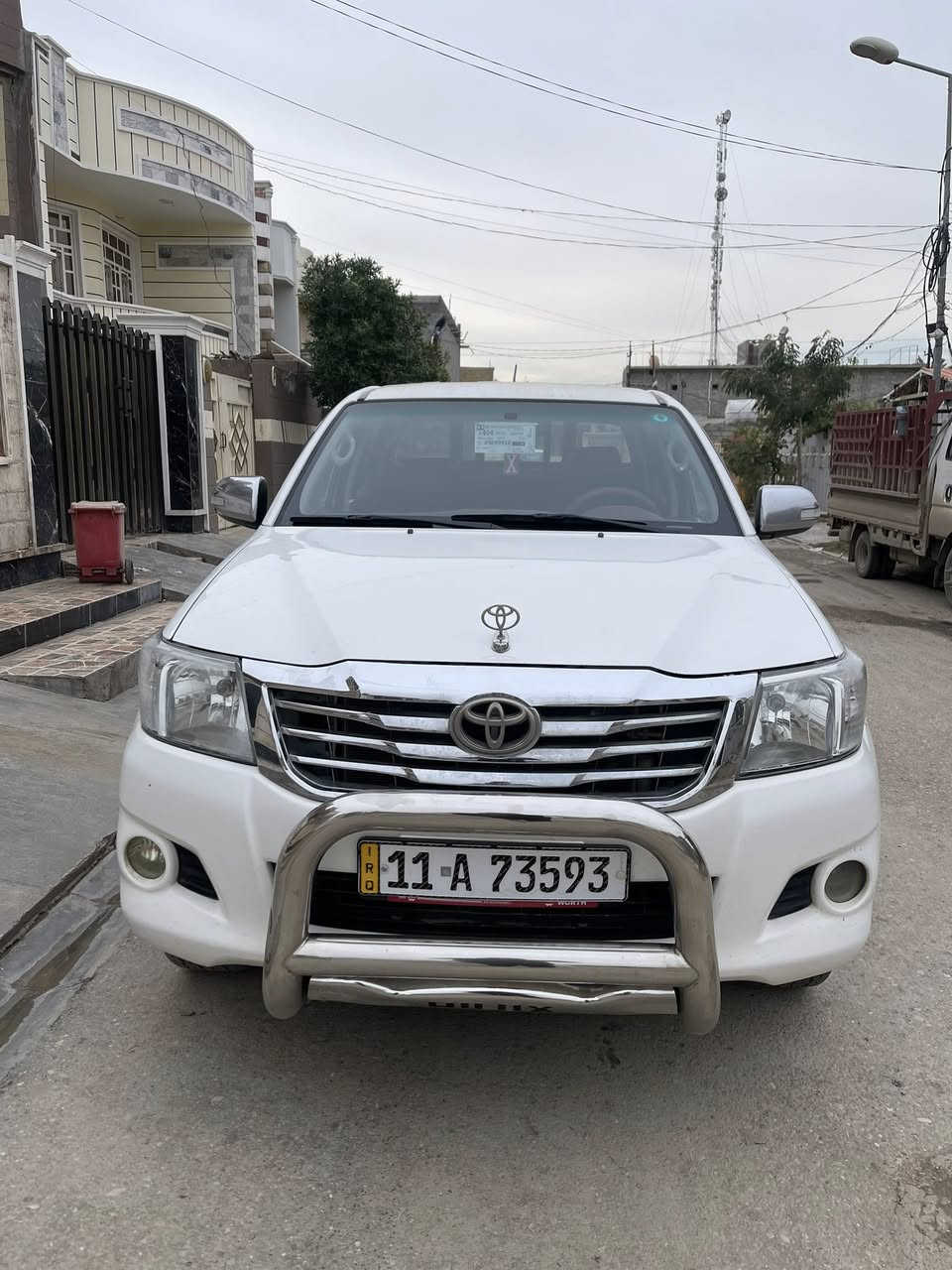 تيوتا هايلوكس (٢٠١٢) كويتي ام البطل اوتماتيك جديدة السيارة مكفول كفاله رقم بغداد دولي كله جديد صدر جديد مابيها نقص كلشي ماشية(١٨٦)الف حقيقي 
مكاني ديالى بعقوبة السعر (١٩٥) وبيها مجال
***********
