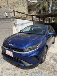 كيا فورتي  موديل 2024 لون ازرق  ماشيه 21 الف ميل  حادثها باب سايق مبدل...