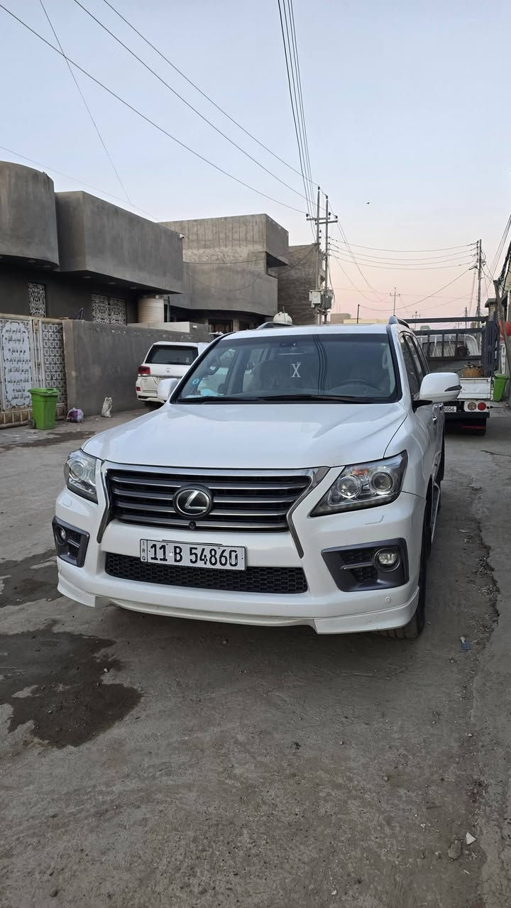 سلام عليكم لكزز 2014 للبيع سبورت فول الفول مواصفات ميحتاج اسولف عن مواصفات سونار مرفق مع الصور  سعره 395 اذا اكو مراوس ابجيب 23 مكان السياره بابل
للاستفسار 
***********
