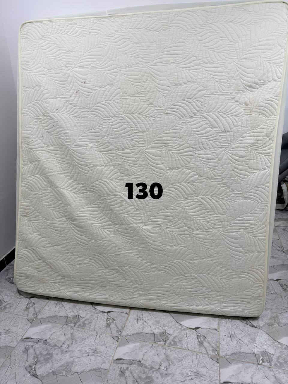 سلام عليكم / غراض نضيفه جدآ كلمن وسعره موجود بصور اي استفسار على رقم /***********
