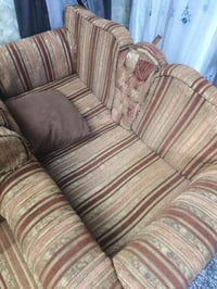 تخم 10مقاعد للبيع مكاني بغداد المدينه الصدر الشراي مراسله الصفحه او ال...