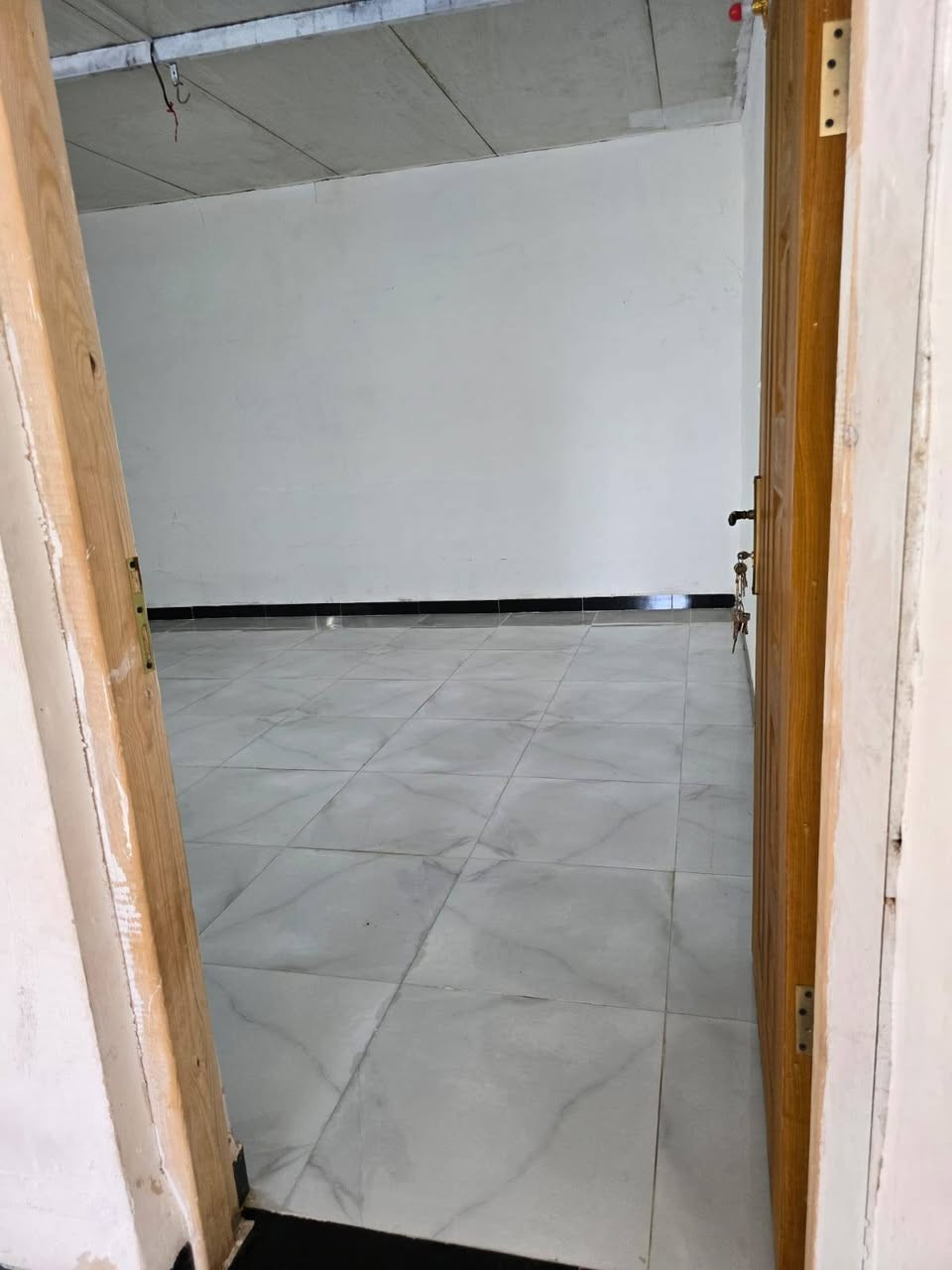 يوجد بيت البيع قريب على شارع على نازحين استفسار انتصل على رقم ***********
