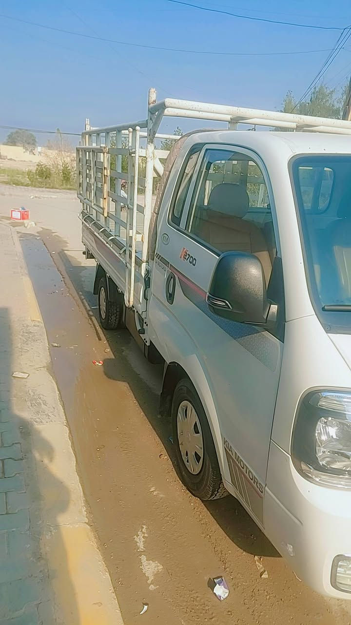 لسلام عليكم كيا مديل ٢٠٢١سياره جديده ومكفوله كفاله عامه ماشي ٦٣الف عله وضع لشركه سبيرهه منازل رقم واسط باسمي تحويل مباشر لسعر ١٣٨ وبيهه مجال كلش بصيط ***********،،***********
